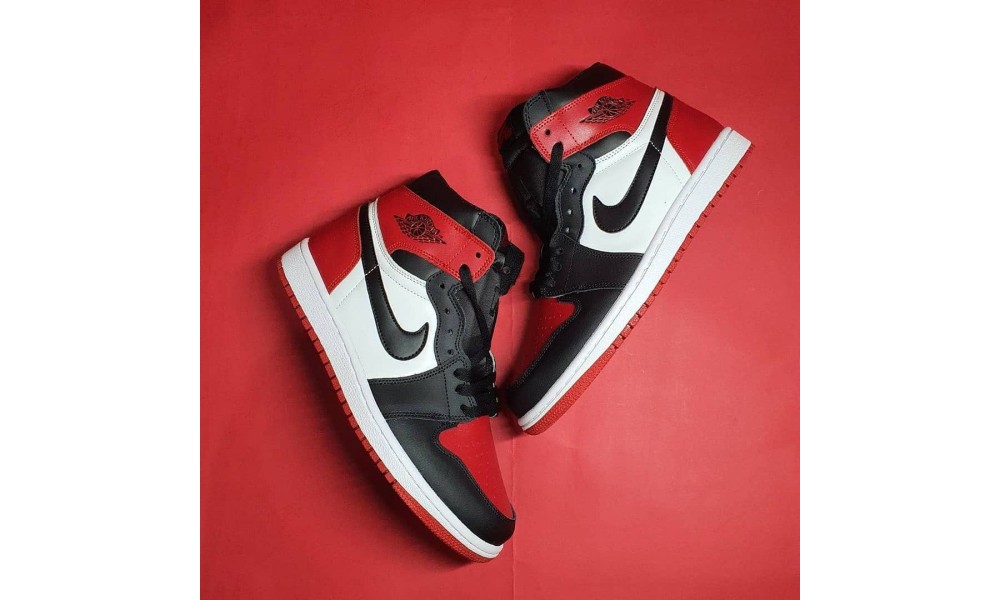 jordan 1 mid chicago red